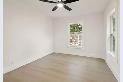 2450 Emmett Street, Dallas, TX 75211 - Photo 17