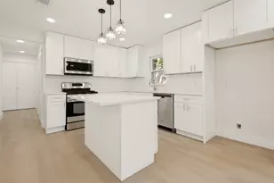 2450 Emmett St, Dallas, TX 75211 - Photo 7