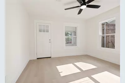 2450 Emmett Street, Dallas, TX 75211 - Photo 15