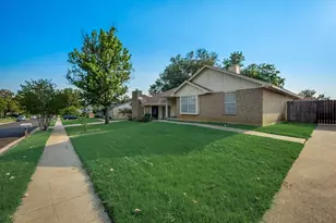 2925 Kathleen Ln, Euless, TX 76039 - Photo 3