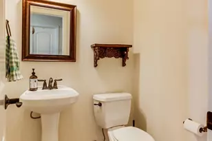 7852 Liverpool Ln, Irving, TX 75063 - Photo 23
