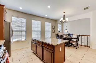 7852 Liverpool Ln, Irving, TX 75063 - Photo 13
