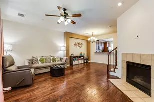 7852 Liverpool Ln, Irving, TX 75063 - Photo 7