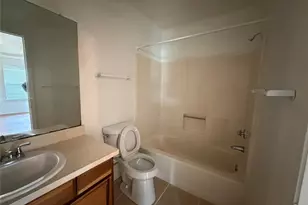 425 Signal Hill Ct N, Fort Worth, TX 76112 - Photo 11