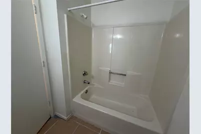 425 Signal Hill Court N, Fort Worth, TX 76112 - Photo 7