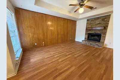 425 Signal Hill Court N, Fort Worth, TX 76112 - Photo 1