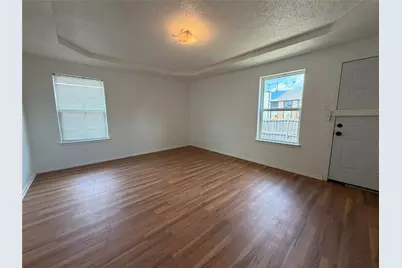 425 Signal Hill Court N, Fort Worth, TX 76112 - Photo 7