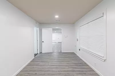 721 Bowman Street, Irving, TX 75060 - Photo 17
