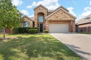 654 Plum Dr, Burleson, TX 76028 - Photo 3