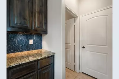 654 Plum Drive, Burleson, TX 76028 - Photo 17