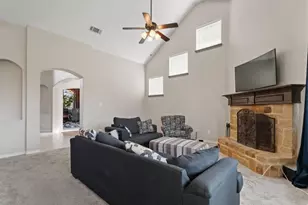 654 Plum Dr, Burleson, TX 76028 - Photo 11