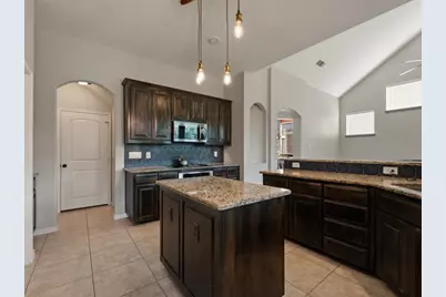654 Plum Drive, Burleson, TX 76028 - Photo 9