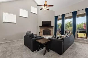 654 Plum Dr, Burleson, TX 76028 - Photo 5