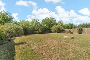 654 Plum Dr, Burleson, TX 76028 - Photo 33