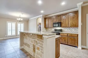7412 Heights View Dr, Benbrook, TX 76126 - Photo 9