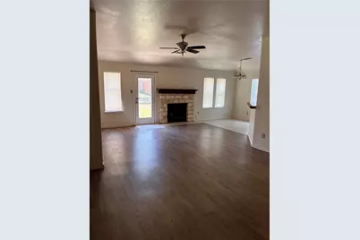 1029 Morrison Drive, Fort Worth, TX 76120 - Photo 3