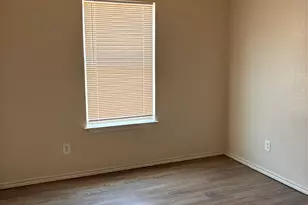 1029 Morrison Dr, Fort Worth, TX 76120 - Photo 9