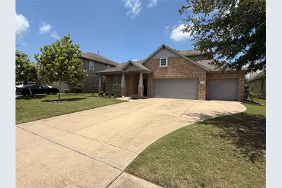 114 Woodridge Crossing, Clute, TX 77531 - Photo 3