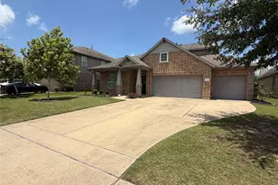 114 Woodridge Xing, Clute, TX 77531 - Photo 3