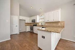 545 Wild Ivy Trail, Fort Worth, TX 76052 - Photo 9