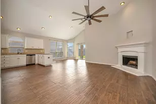 545 Wild Ivy Trail, Fort Worth, TX 76052 - Photo 3