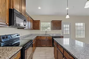2103 Oliver St, Greenville, TX 75401 - Photo 3