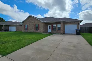 2103 Oliver St, Greenville, TX 75401 - Photo 1