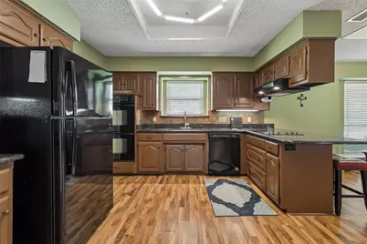 2100 Donna Drive, Plano, TX 75074 - Photo 11