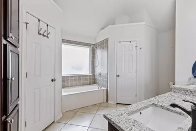 4500 Saddlebrook Drive, Carrollton, TX 75010 - Photo 19