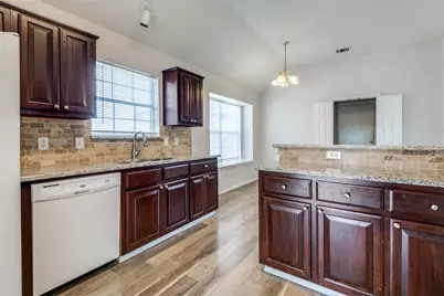 4500 Saddlebrook Drive, Carrollton, TX 75010 - Photo 9