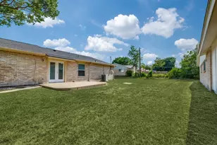 1149 Meadow Creek Ct, Lancaster, TX 75146 - Photo 11