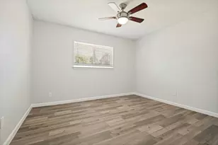 1149 Meadow Creek Ct, Lancaster, TX 75146 - Photo 7