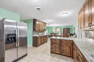 2122 S Vernon Ave, Dallas, TX 75224 - Photo 3
