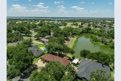 9208 Country Lake Drive, Waco, TX 76708 - Photo 5