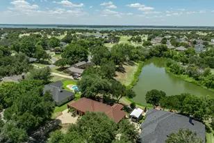 9208 Country Lake Dr, Waco, TX 76708 - Photo 5