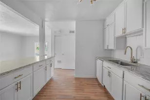 4723 Victor St, Dallas, TX 75246 - Photo 5