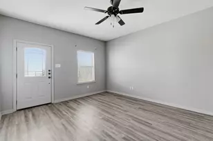 101 W Capps St, Rio Vista, TX 76093 - Photo 3