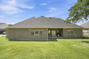 1906 Clearview Dr, Ennis, TX 75119 - Photo 27
