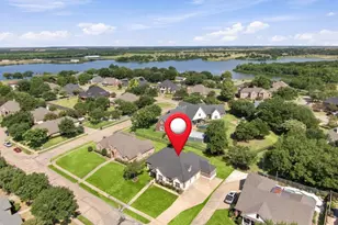 1906 Clearview Dr, Ennis, TX 75119 - Photo 5