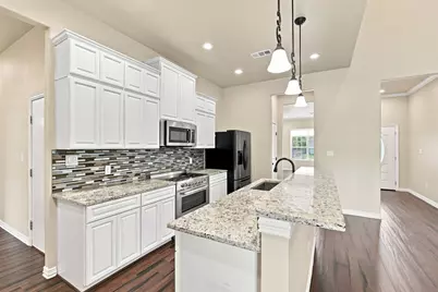 1906 Clearview Drive, Ennis, TX 75119 - Photo 9