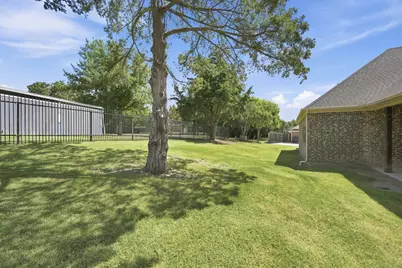 1906 Clearview Drive, Ennis, TX 75119 - Photo 27
