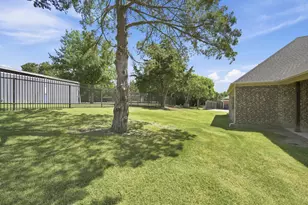 1906 Clearview Dr, Ennis, TX 75119 - Photo 27