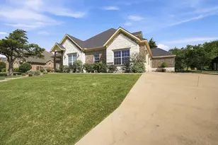1906 Clearview Dr, Ennis, TX 75119 - Photo 5