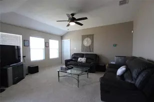 1810 Bayfront Dr, Dallas, TX 75051 - Photo 3