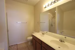 1810 Bayfront Dr, Dallas, TX 75051 - Photo 7