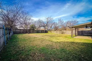 549 NW Hillery St, Burleson, TX 76028 - Photo 21
