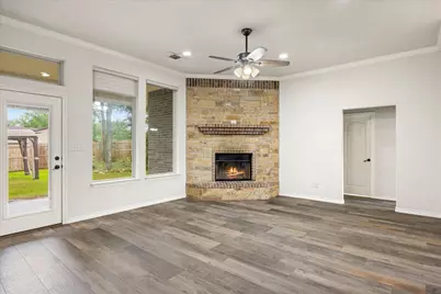 306 Knob Hill Drive, Granbury, TX 76048 - Photo 5