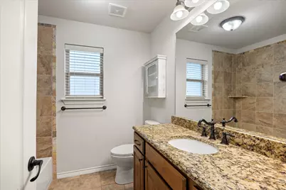306 Knob Hill Drive, Granbury, TX 76048 - Photo 15