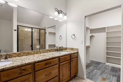 306 Knob Hill Drive, Granbury, TX 76048 - Photo 21