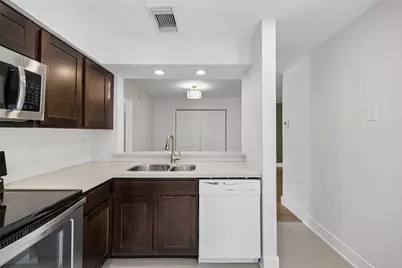 4777 Cedar Springs Road #3E, Dallas, TX 75219 - Photo 11